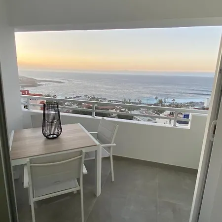 Le Terrazze 11 Apartment *